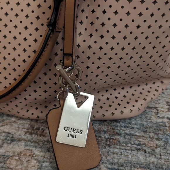 Guess Juliana Satchel - Picture 3 of 11